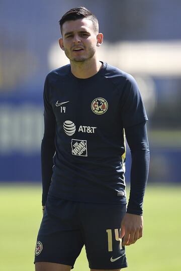 El juvenil mediocampista colombiano se lesionó durante el preolímpico sudamericano con su representativo nacional. La ruptura de ligamento y menisco es de las más delicadas para un futbolista, por lo que se espera que su recuperación tarde hasta nueve meses. Se perdería el resto del actual torneo y posiblemente el Apertura 2020 por completo.