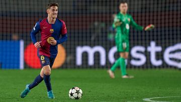 BARCELONA, SPAIN - NOVEMBER 26: Pablo Paez 'Gavi' of FC Barcelona with the ball during the UEFA Champions League 2024/25 League Phase MD5 match between FC Barcelona and Stade Brestois 29 at Estadi Olimpic Lluis Companys on November 26, 2024 in Barcelona, Spain. (Photo by Pedro Salado/Getty Images)