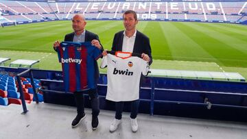 Paco L&oacute;pez y Albert Celades, en la presentaci&oacute;n del derbi.