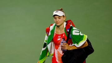Tennis - Dubai Championships - Dubai Tennis Stadium, Dubai, United Arab Emirates - February 20, 2025 Kazakhstan's Elena Rybakina walks off the court after winning her quarter final match against Sofia Kenin of the U.S. REUTERS/Rula Rouhana