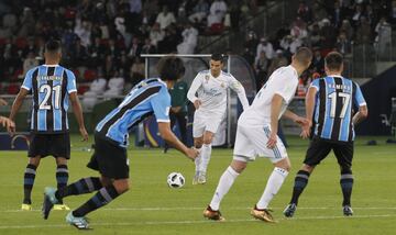 Cristiano Ronaldo makes it 1-0 with a great free-kick.