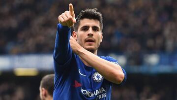 Chelsea's Spanish striker Alvaro Morata celebrates after scoring the opening goal of the English Premier League football match between Chelsea and Tottenham Hotspur at Stamford Bridge in London on April 1, 2018. / AFP PHOTO / Glyn KIRK / RESTRICTED T