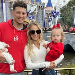 Patrick Mahomes desfila en Disney tras ser nombrado MVP del Super Bowl LVII