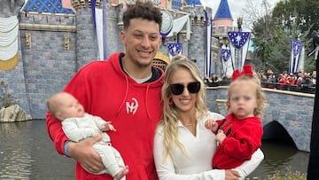 Patrick Mahomes desfila en Disney tras ser nombrado MVP del Super Bowl LVII