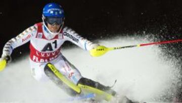 La sueca  Frida Hansdotter durante el slalom nocturno de Flachau (Austria). 