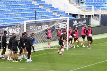 Entrenamiento del Málaga celebrado este viernes en La Rosaleda.