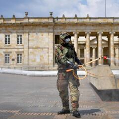 Impuesto solidario: ¿qué funcionarios y con cuánto salario contribuyen?