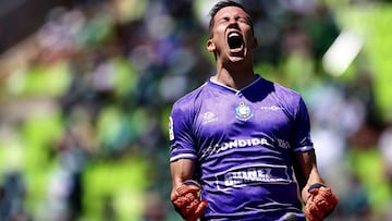 Futbol, Santiago Wanderers vs Deportes Antofagasta.
Fecha 28, campeonato Nacional 2021.
El arquero de Deportes Antofagasta Ignacio Gonzalez celebra el triunfo contra Santiago Wanderers tras el partido de primera division disputado en el estadio Elias Fi