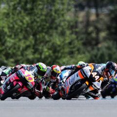 Victoria y liderato de Canet con remontadón en la última vuelta