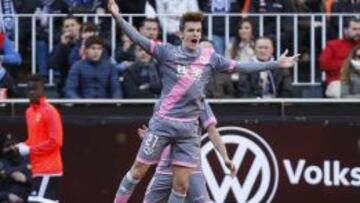 Diego Llorente celebra el gol que marcó en Mestalla.