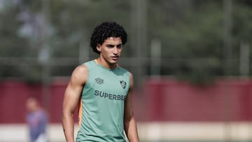 Gabriel Fuentes en entrenamiento con Fluminense.