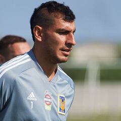 Nahuel Guzmán renueva tres años con Tigres