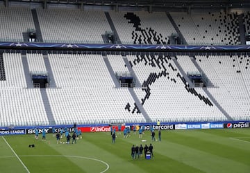 El Real Madrid entrenó en el Juventus Stadium.