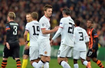 Los jugadores del Manchester United celebran un gol ante el Shakhtar.