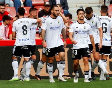 El centrocampista hizo un partido muy completo, de hecho, su labor consiguió desactivar por momentos al equipo asturiano. Le faltó la victoria a su equipo.