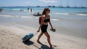 Desembarco de brit¨¢nicos: las reservas se disparan el 400%