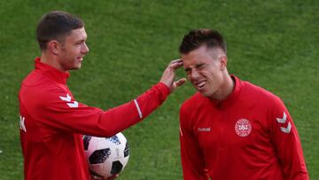 Jonas Knudsen en un entrenamiento con Dinamarca