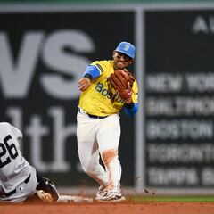 Red Sox empatan la serie contra Yankees pese a jonrón de Juan Soto