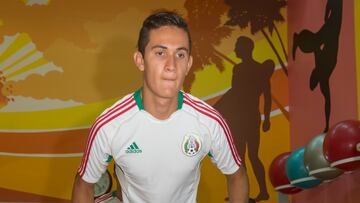 Action Photo during the training Mexico Team,Raúl Gudiño,World Cup Sub-17 UAE/Foto de accion durante el entrenamiento del Equipo Mexico ,Copa Mundial sub-17 Emiratos Arabes Unidos ,Raúl Gudiño/06-Nov-2013/ MEXSPORT/David Leah
Fotos tomadas con el siguiente equipo Nikon.
Lente Nikkor 400mm1:2.8 G ED
Lente Nikkor 70-200mm1:2.8 GII ED
Lente Nikkor 24-70mm1:2.8 G ED
Lente Nikkor 14-24mm1:2.8 G ED
Camara Nikon D4
Camara Nikon D300s
Action Photo during the training Mexico Team,Ral Gudio,World Cup Sub-17 UAE/Foto de accion durante el entrenamiento del Equipo Mexico ,Copa Mundial sub-17 Emiratos Arabes Unidos ,Ral Gudio/06-Nov-2013/ MEXSPORT/David Leah
Fotos tomadas con el siguiente equipo Nikon. Lente Nikkor 400mm1:2.8 G ED Lente Nikkor 70-200mm1:2.8 GII ED Lente Nikkor 24-70mm1:2.8 G ED Lente Nikkor 14-24mm1:2.8 G ED Camara Nikon D4 Camara Nikon D300s