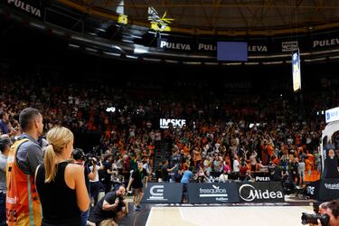 El ¡®17¡ä de Rafa Mart¨ªnez ya luce en el techo de La Fonteta