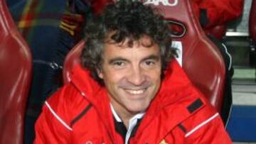 <b>MEJORÍA. </b>Juanma Lillo, sonriente el domingo en el Calderón.