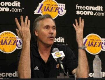 Su relación con la prensa también fue dura.