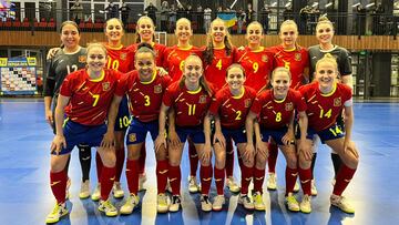 Jugadoras de la selecci&oacute;n espa&ntilde;ola de f&uacute;tbol sala, en su partido amistoso ante Ucrania.