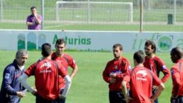 <b>CONCIENCIADOS. </b>Preciado habló ayer con los jugadores del tipo de partido que deben jugar.