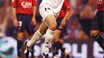 <b>GUTI ES EL PRINCIPAL ATRACTIVO EN LA NOCHE EUROPEA</b>. A falta de la novedad de Ronaldo, esta noche vuelven a recaer sobre Guti todas las miradas. El delantero se mostró inspiradísimo en Roma y repitió suerte ante Osasuna. Está en racha. Lleva 11 goles en las Copas de Europa y ante el Genk tiene vía libre para ampliar la cuenta.