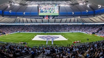 Ex futbolistas pertenecientes al desaparecido equipo de Whitecaps han sacado a relucir los abusos que sufrieron por parte de uno de sus entrenadores.