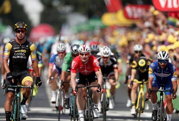 Gaviria esperaba tener una revancha en la octava fracción pero entonces llegó el roce con el alemán Andre Greipel que les costó a los dos los puntos ganados y la posición en la etapa.