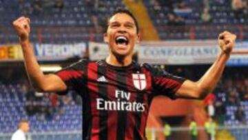 Carlos Bacca se acerca a su gol 100 en Europa. 