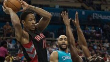 DeMar DeRozan ante Kemba Walker.