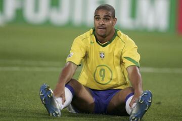 México se enfrentó a Brasil en la fase de grupos, Adriano fue parte del once  titular de la 'canarinha' y anotó uno de los goles con los que derrotaron a la Selección Mexicana 2-1. 