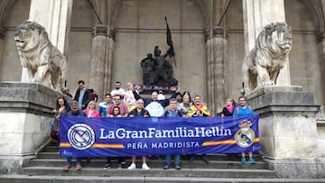 La Peña Madridista de Hellín, en uno de sus desplazamientos.