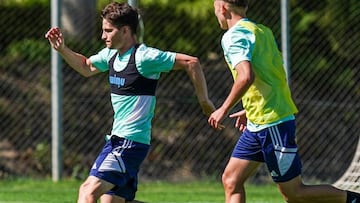 Toni Villa se reincorpora a los entrenamientos