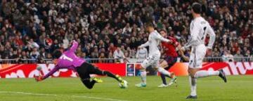 2-0. Jesé anota el segundo gol.