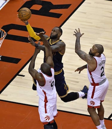 LeBron leads Cavaliers to sweep past Raptors into conference finals