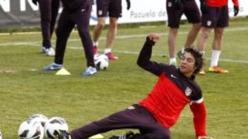 El canterano &Oacute;liver Torres ha entrenado en el entrenamiento de Simeone para preparar el partido ante el Rubin Kazan en Europa.