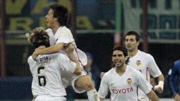 <b>BUEN RESULTADO.</b> Con el 2-2 de la ida, el Valencia parece haber encarrilado la eliminatoria.