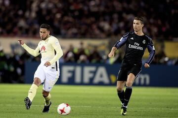 En el Mundial de Clubes del 2016, América se midió al Real Madrid. Las Águilas cayeron en ese duelo.
En la foto: Bruno Valdez de América y Cristiano Ronado del Real Madrid.