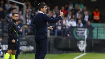 Alessio Lisci, durante el choque en Castalia.