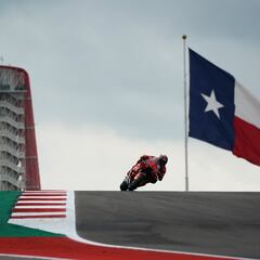 Tercera pole seguida de Márquez