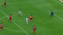 La gran jugada que definió Felipe Mora en empate de Pumas