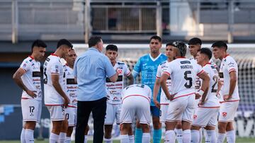 “El contrato de todos está en juego en el partido ante Colo Colo; sus señoras han tenido...”