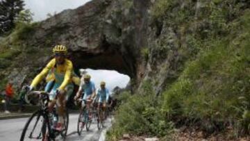 AL FRENTE. Vincenzo Nibali es el mejor clasificado entre los favoritos de este Tour de Francia.