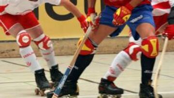 Marc Gual controla la bola.