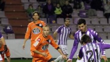 <b>AL LARGUERO. </b>Sisi tuvo la oportunidad más clara al disparar a escasos metros de la portería, pero el esférico se estrelló en el larguero.