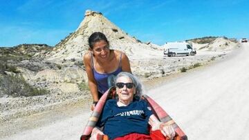 Una mujer recorre Francia y España con su abuela de 100 años: “Se revitalizó”