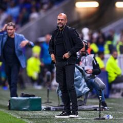 El Lyon cava la tumba de Bosz